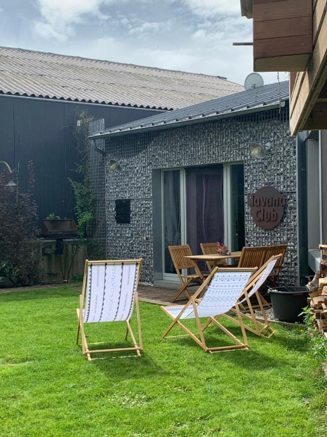 Dailly Chalet Insolite Couvin Buitenkant foto